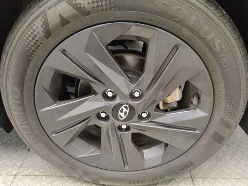 Used 2023 Hyundai Elantra SEL FWD image 31