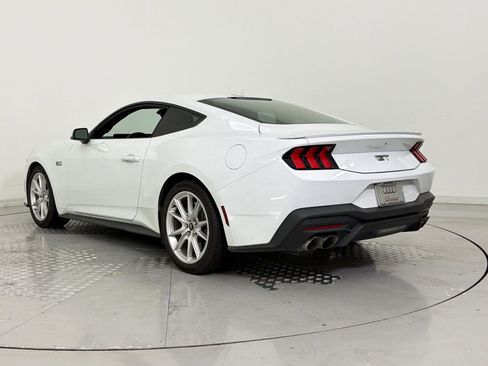 Used 2024 Ford Mustang GT Premium RWD image 3