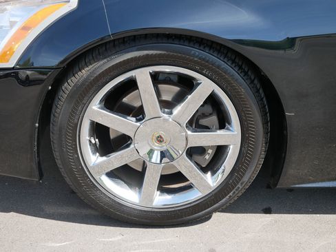 Used 2007 Cadillac XLR RWD image 4