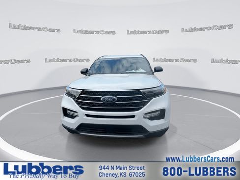 Used 2020 Ford Explorer XLT w/ Equipment Group 202A RWD image 3