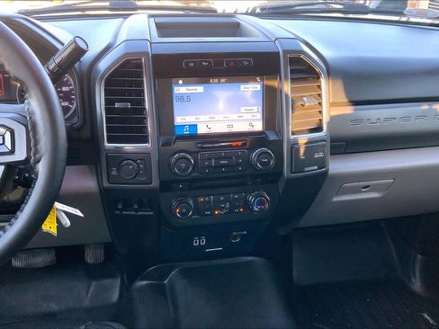 Certified 2017 Ford F250 XLT w/ XLT Premium Package image 6