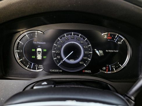 Used 2018 Cadillac Escalade Luxury image 18