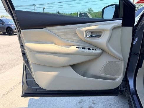 Used 2017 Nissan Murano S w/ Navigation Package FWD image 22