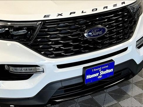 Used 2023 Ford Explorer ST-Line AWD/4WD image 33
