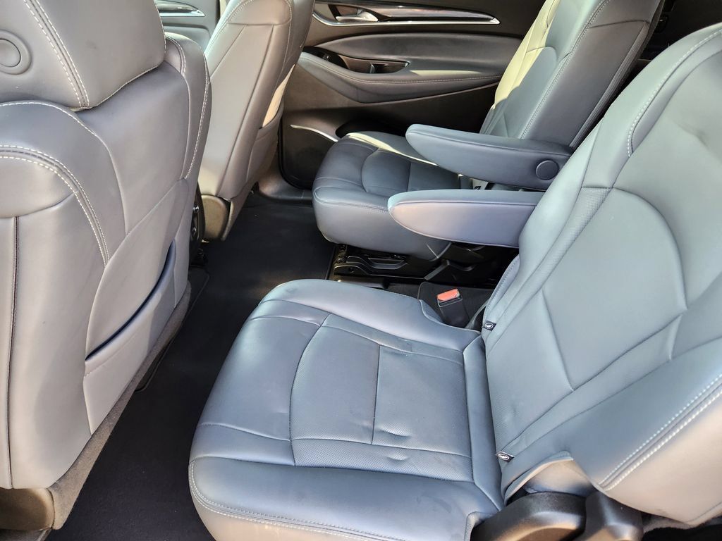Used 2024 Buick Enclave Premium AWD/4WD image 22
