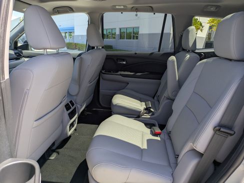 Certified 2021 Honda Pilot Elite image 12
