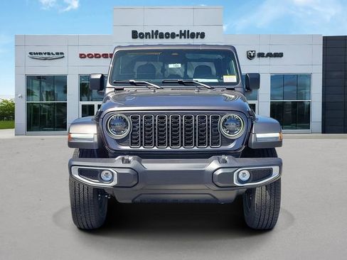 New 2026 Jeep Gladiator Sport AWD/4WD image 2