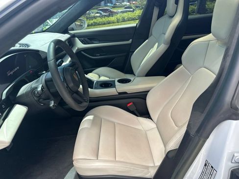 Certified 2022 Porsche Taycan GTS w/ Premium Package (P6U) AWD/4WD image 2