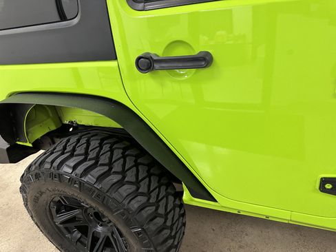 Used 2012 Jeep Wrangler Unlimited Sport image 17