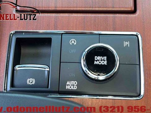 Used 2024 Lincoln Navigator L Reserve AWD/4WD image 36