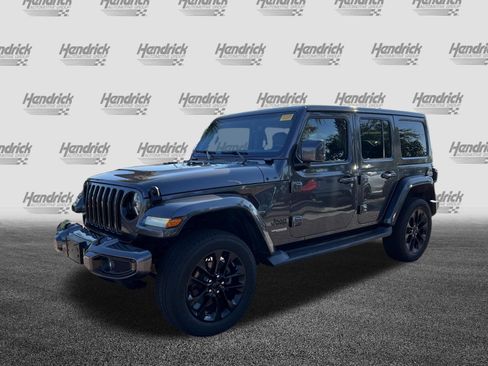 Used 2021 Jeep Wrangler Unlimited Sahara AWD/4WD image 5