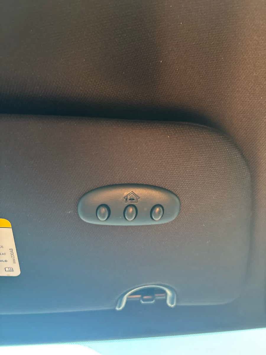 Used 2020 Dodge Grand Caravan SXT w/ Driver Convenience Group FWD image 15