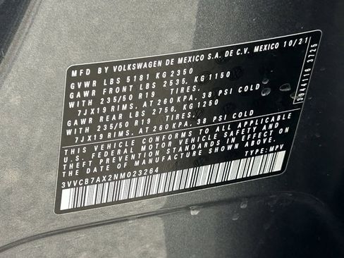 Used 2022 Volkswagen Tiguan SE R-Line image 32