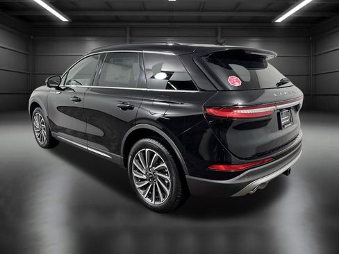 New 2026 Lincoln Corsair Reserve image 3