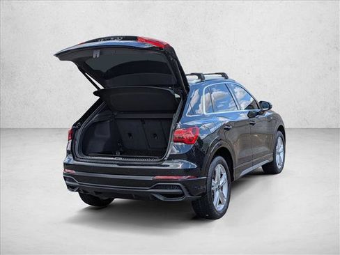 Used 2022 Audi Q3 2.0T Premium w/ Convenience Package AWD/4WD image 5