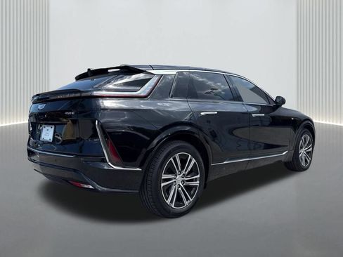New 2026 Cadillac Lyriq Luxury RWD image 5