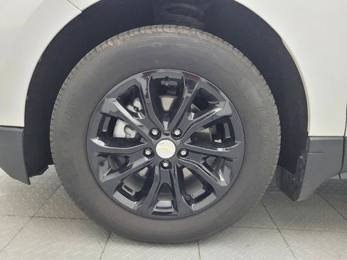 Used 2021 Chevrolet Equinox LT FWD image 31