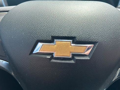 Used 2021 Chevrolet Equinox LT image 20