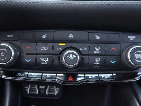 Used 2022 Dodge Durango GT AWD/4WD image 8