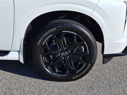 Used 2026 INFINITI QX80 4WD w/ Sport Exterior Package image 8