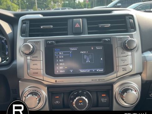 Used 2019 Toyota 4Runner SR5 AWD/4WD image 10