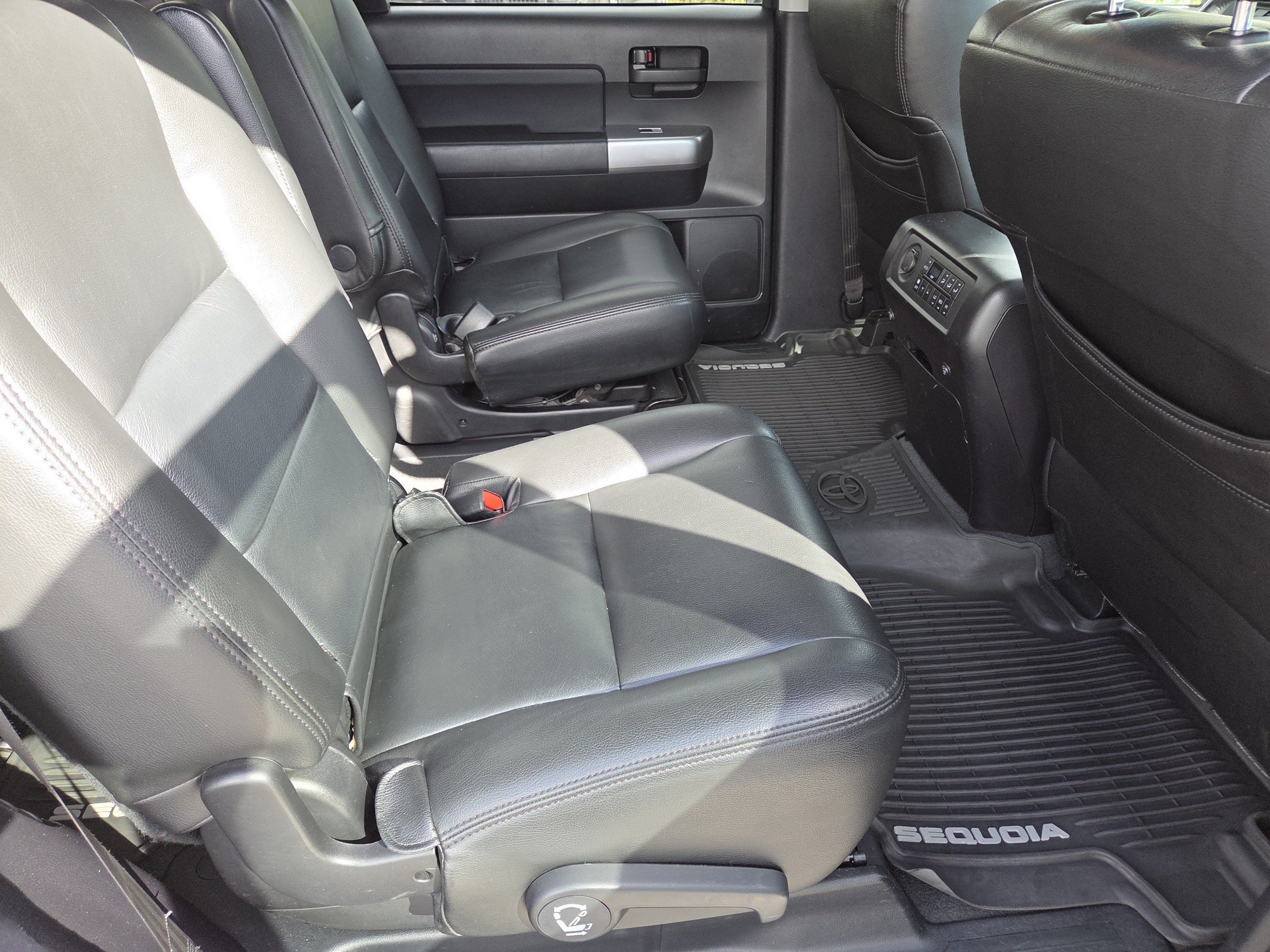 Used 2019 Toyota Sequoia TRD Sport AWD/4WD image 28