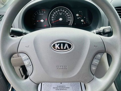 Used 2012 Kia Sedona LX w/ PWR Pkg FWD image 10