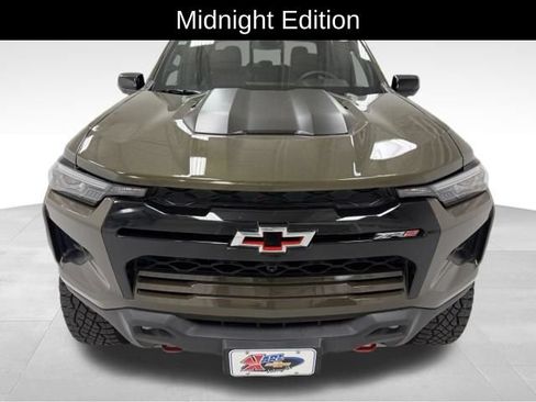 Certified 2025 Chevrolet Colorado ZR2 w/ Midnight Edition AWD/4WD image 7