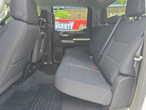 Used 2024 Chevrolet Silverado 1500 LT AWD/4WD image 14