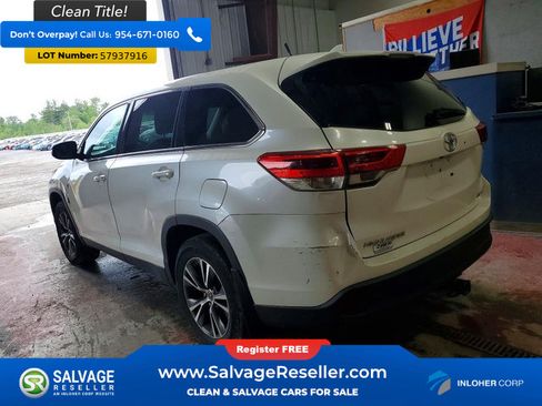 Used 2019 Toyota Highlander Plus AWD/4WD image 3
