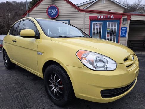 Used 2010 Hyundai Accent GS w/ Premium Pkg 3 FWD image 5