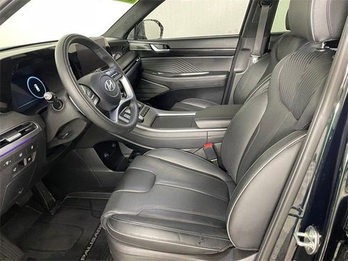 Used 2025 Hyundai Palisade Calligraphy image 2