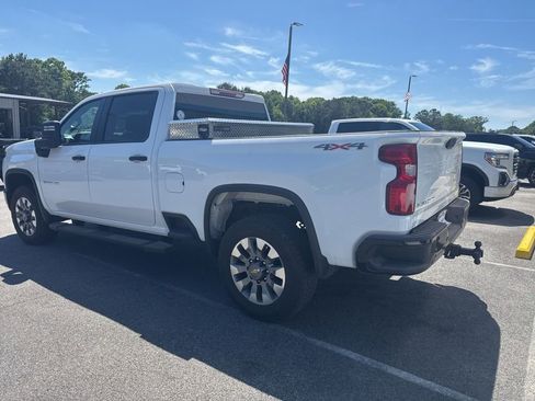 Used 2026 Chevrolet Silverado 2500 Custom w/ Custom Value Package AWD/4WD image 8