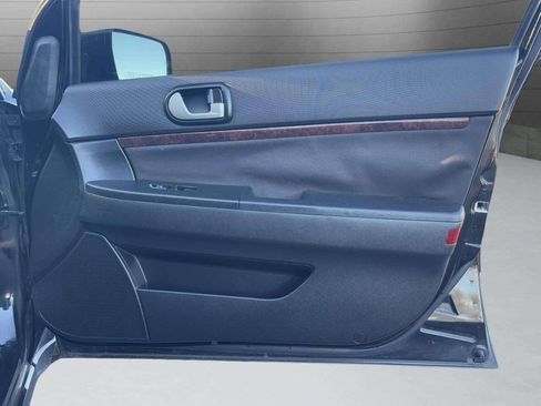 Used 2012 Mitsubishi Galant ES image 18