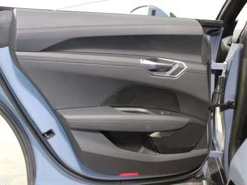 Used 2023 Audi e-tron GT Premium Plus image 33