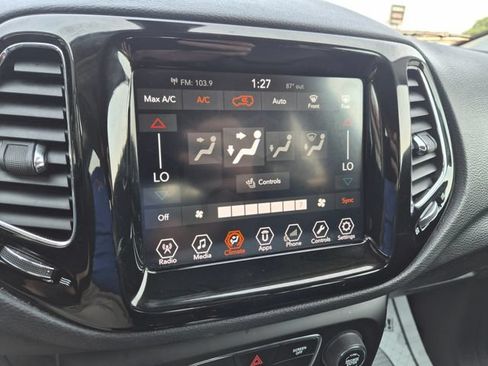 Used 2018 Jeep Compass Limited AWD/4WD image 18
