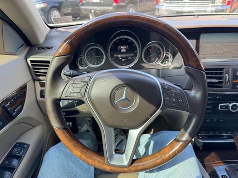 Used 2013 Mercedes-Benz E 550 Cabriolet image 21