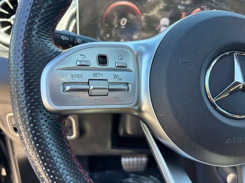 Used 2021 Mercedes-Benz GLB 250 4MATIC image 19
