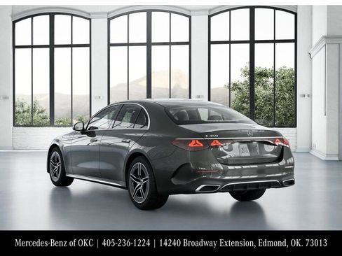Used 2025 Mercedes-Benz E 350 Sedan image 28