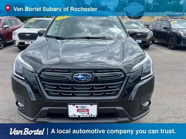 Used 2023 Subaru Forester Premium AWD/4WD image 2