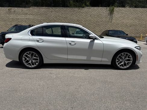 Used 2025 BMW 330i Sedan w/ Premium Package RWD image 5