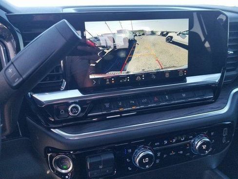 New 2025 GMC Sierra 2500 SLT w/ SLT Premium Package image 15