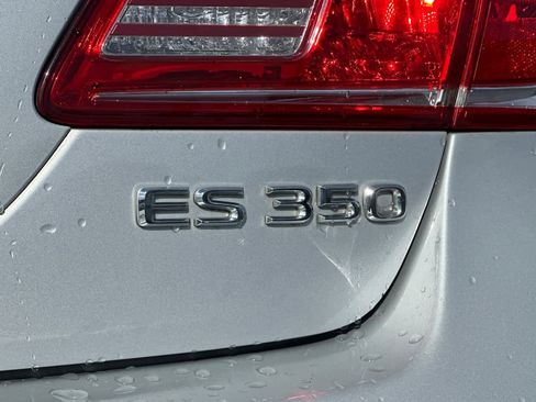 Used 2010 Lexus ES 350 w/ Preferred Accessory Package image 26