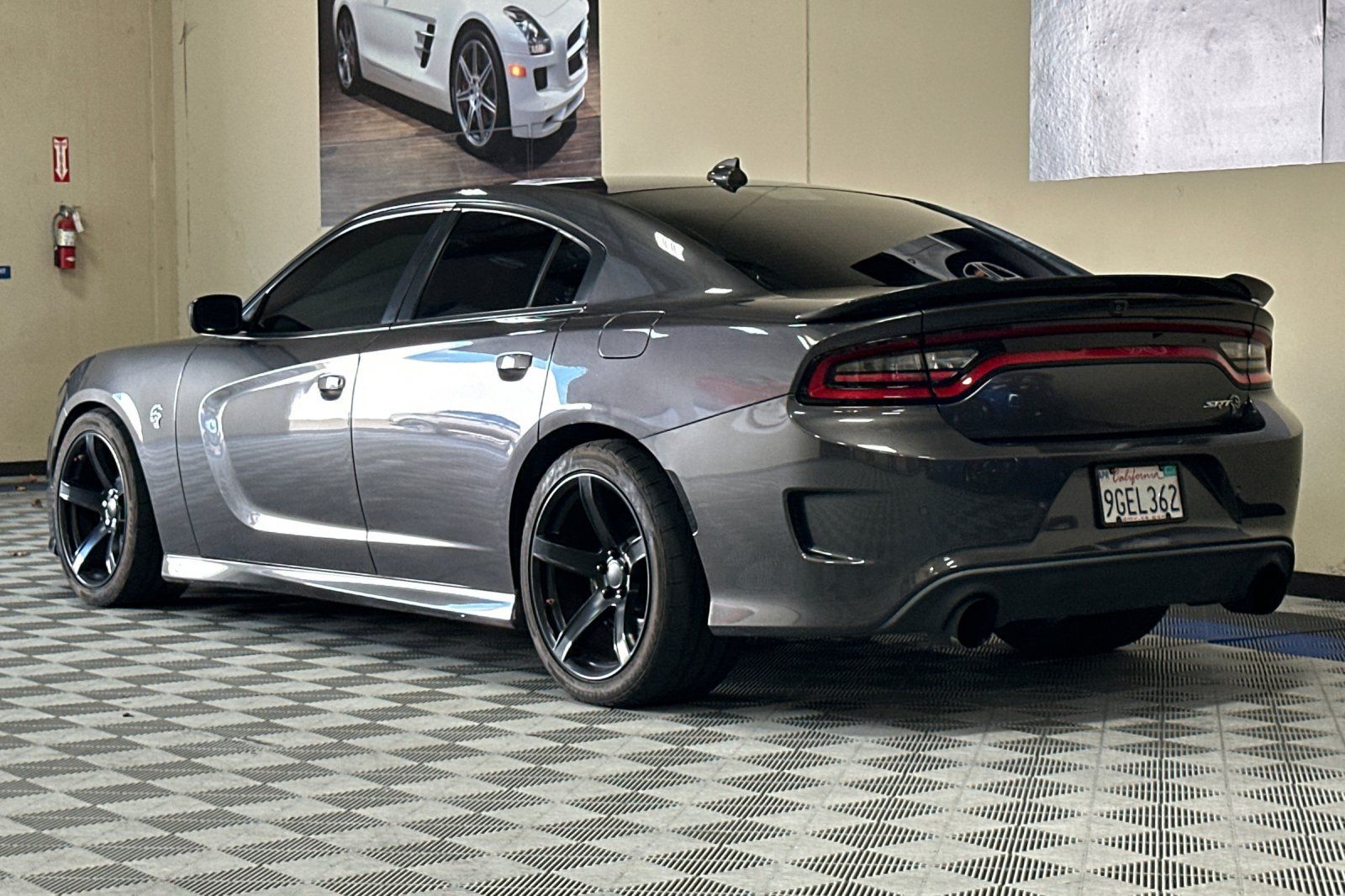 Used 2018 Dodge Charger SRT Hellcat RWD image 6