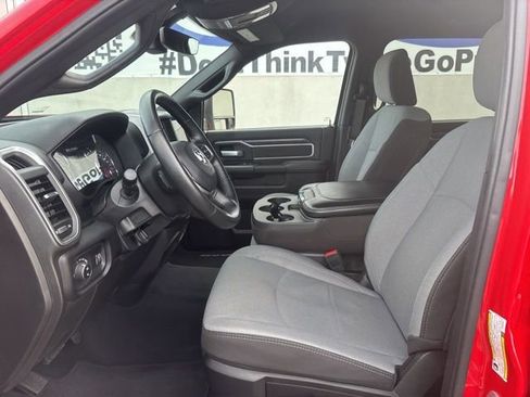 Used 2024 RAM 2500 Big Horn w/ Bed Utility Group image 9