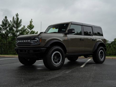 New 2025 Ford Bronco Badlands AWD/4WD image 7