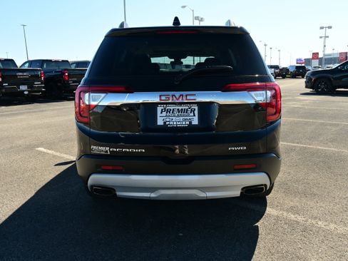 Used 2022 GMC Acadia SLT w/ Preferred Package image 7