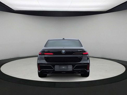 Used 2023 BMW 760i xDrive AWD/4WD image 7