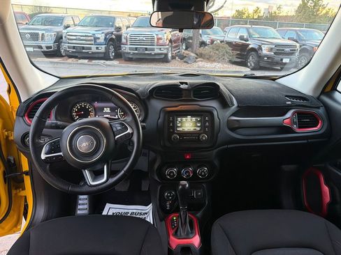 Used 2016 Jeep Renegade Trailhawk image 13