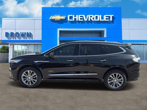 Used 2022 Buick Enclave Avenir image 5